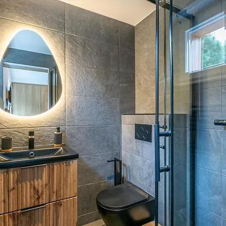 Centre - Renovated Appartement *